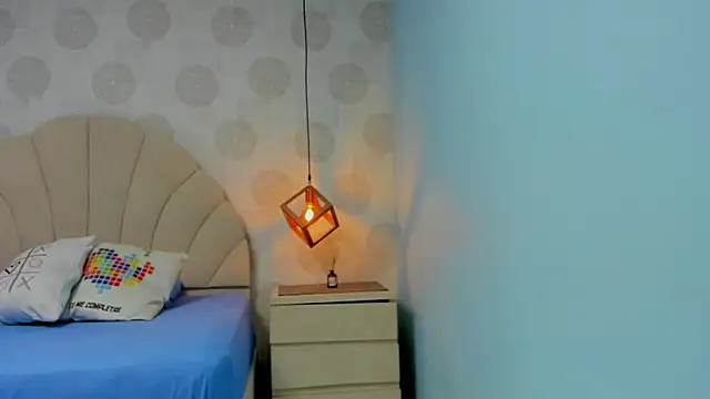 GIANNABONET online show from February 4, 2025, 7:22 pm