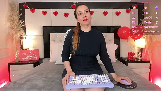 CarlaRossi  online show from February 17, 2026, 7:42 pm