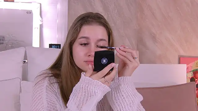 Snapshot of EllieHayes chatting on November 10, 2025, 6:07 pm EllieHayes online show from November 10, 2025, 6:07 pm