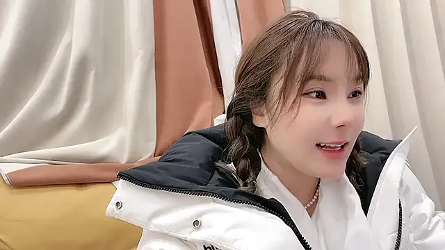 Snapshot of ChuChu1991 chatting on January 3, 2025, 4:37 pm ChuChu1991 online show from January 3, 2025, 4:37 pm