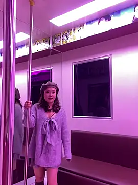 Snapshot of ChuChu1991 chatting on March 9, 2025, 2:43 pm ChuChu1991 online show from March 9, 2025, 2:43 pm