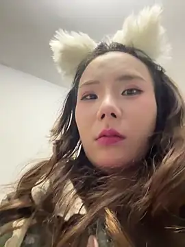 ChuChu1991 online show from December 17, 2025, 4:40 am