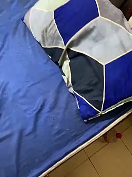 Snapshot of United3 chatting on October 27, 2025, 11:03 am United3 online show from October 27, 2025, 11:03 am