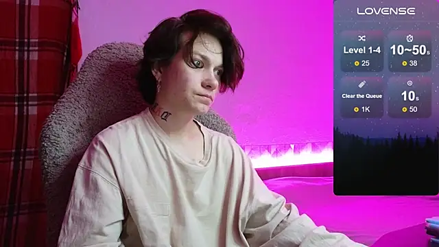 esajukyy online show from October 23, 2025, 5:23 pm