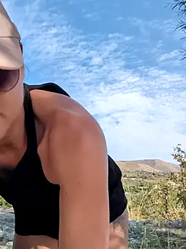 Samira-Summer online show from October 10, 2025, 9:08 am