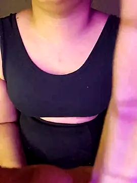 Olivia3 online show from October 21, 2025, 8:20 pm