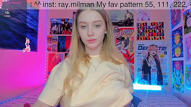 Snapshot of AliceMilman chatting on January 11, 2025, 9:57 am AliceMilman online show from January 11, 2025, 9:57 am