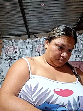 chubby sexy big tits online show from October 7, 2025, 12:52 am