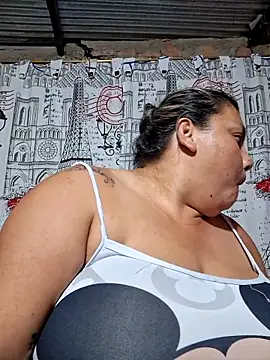 chubby sexy big tits online show from October 21, 2025, 12:11 am