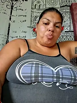 chubby sexy big tits online show from November 5, 2025, 11:54 am