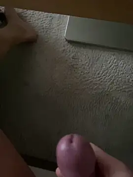 Snapshot of knudelboy2 chatting on February 14, 2026, 1:52 pm knudelboy2 online show from February 14, 2026, 1:52 pm