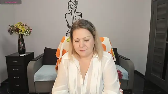 Snapshot of Milana_Blake chatting on January 8, 2025, 12:47 pm Milana Blake online show from January 8, 2025, 12:47 pm