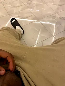 Lahcene online show from December 1, 2025, 10:59 pm