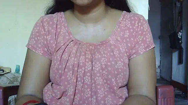 Snapshot of Suhana-sapna chatting on November 5, 2025, 3:50 am Suhana-sapna online show from November 5, 2025, 3:50 am