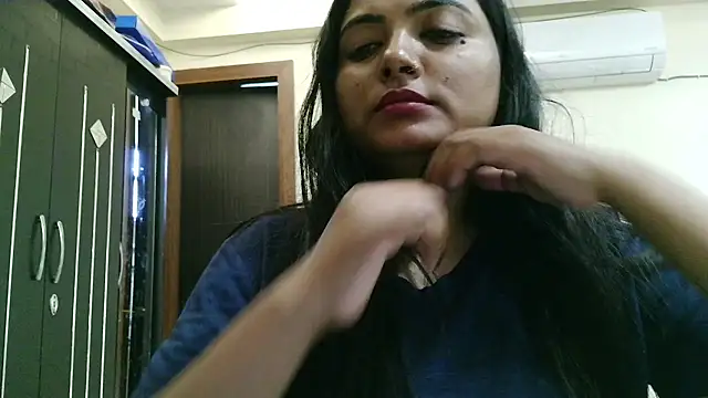 Snapshot of Hritvika chatting on February 25, 2025, 12:45 pm Hritvika online show from February 25, 2025, 12:45 pm