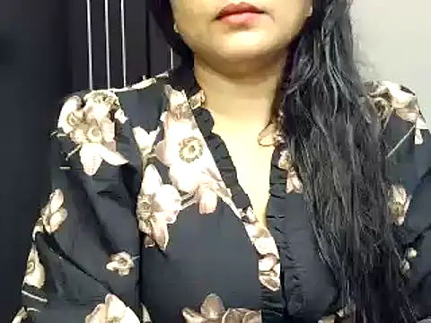 Snapshot of Hritvika chatting on February 26, 2025, 3:53 am Hritvika online show from February 26, 2025, 3:53 am