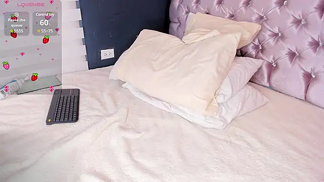 Snapshot of Candyy_love1 chatting on February 23, 2025, 7:28 pm Candyy love1 online show from February 23, 2025, 7:28 pm