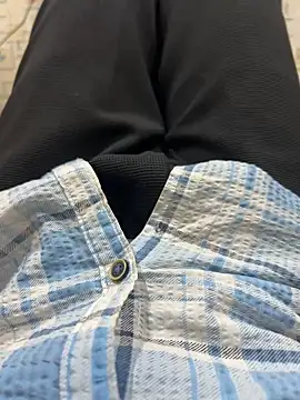 mahiking online show from January 21, 2025, 3:43 pm