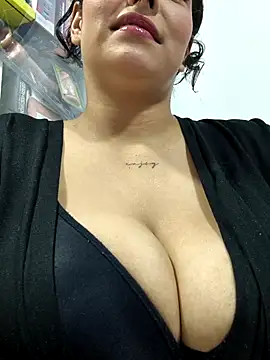 Noah Jhonson online show from February 24, 2026, 7:56 pm