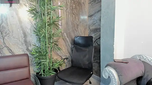 Flynn Riider online show from October 11, 2025, 5:11 pm