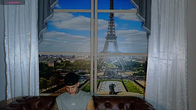Snapshot of Flynn_Riider chatting on May 14, 2026, 5:42 pm Flynn Riider online show from May 14, 2026, 5:42 pm