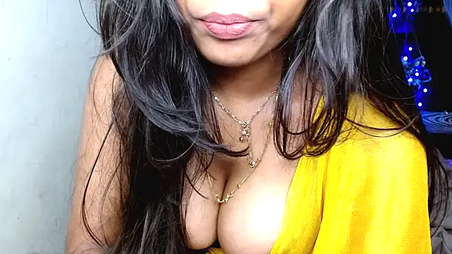 hinaa khan online show from February 8, 2026, 4:10 pm