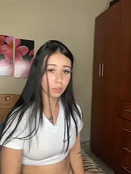 Snapshot of Zoee_t chatting on January 21, 2025, 10:08 pm Zoee t online show from January 21, 2025, 10:08 pm
