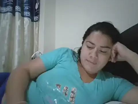kivylovehot online show from January 10, 2025, 11:39 pm