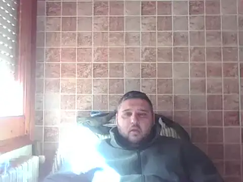  revianzip1 online show from March 4, 2025, 9:40 am