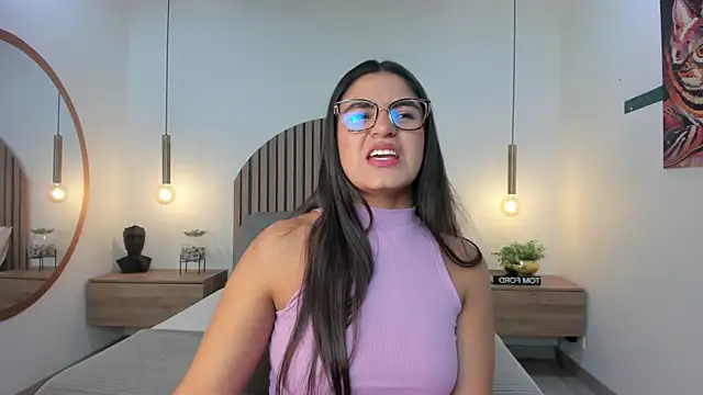 StefaBrown online show from October 14, 2025, 5:25 pm