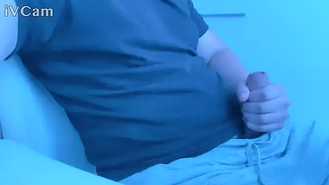 Snapshot of Axeeeeeeeeeeeel chatting on October 1, 2025, 3:07 pm Axeeeeeeeeeeeel online show from October 1, 2025, 3:07 pm