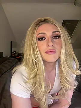 littlebambi26 online show from April 10, 2026, 11:20 pm