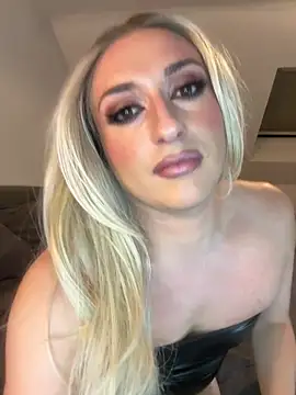 littlebambi26 online show from July 26, 2026, 10:49 pm