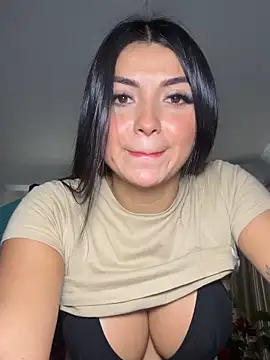 Snapshot of SofiDavid chatting on December 15, 2025, 4:44 pm SofiDavid online show from December 15, 2025, 4:44 pm