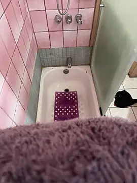 edgher646 online show from February 4, 2025, 12:33 pm