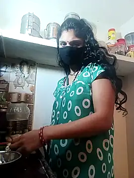 Snapshot of Cute-Aadhvita chatting on February 17, 2025, 4:31 am Cute-Aadhvita online show from February 17, 2025, 4:31 am