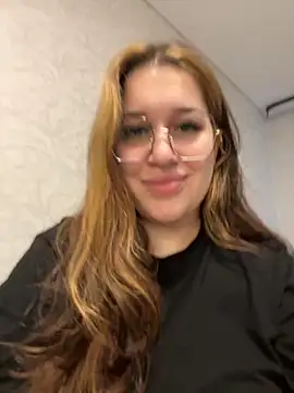 VikiDemi online show from September 29, 2025, 2:11 pm