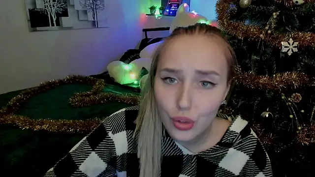 LinaTruly online show from December 24, 2024, 2:10 am