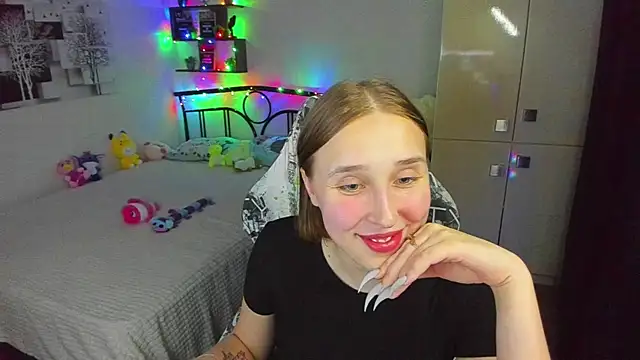 Snapshot of LinaTruly chatting on June 2, 2026, 9:06 pm LinaTruly online show from June 2, 2026, 9:06 pm