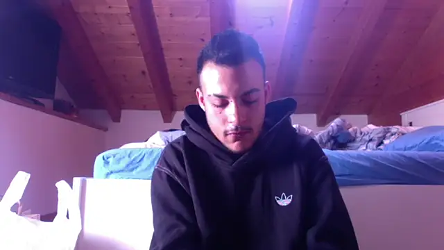 Snapshot of FTM98xxx chatting on February 21, 2026, 10:16 am FTM98xxx online show from February 21, 2026, 10:16 am