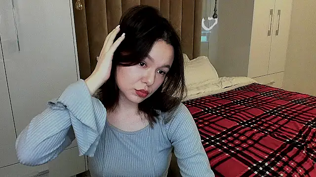 LovelyJane online show from December 11, 2024, 1:17 pm