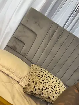 Robin Rief online show from February 8, 2026, 3:54 am