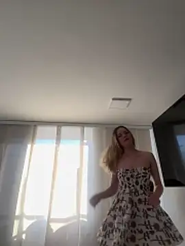 Snapshot of NicoleCut chatting on October 29, 2025, 11:56 am NicoleCut online show from October 29, 2025, 11:56 am