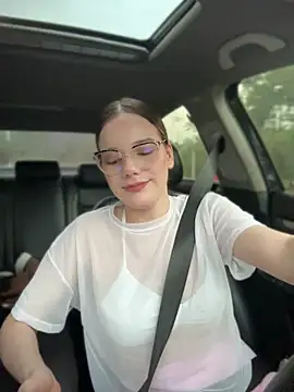 NicoleCut online show from June 3, 2026, 10:37 pm
