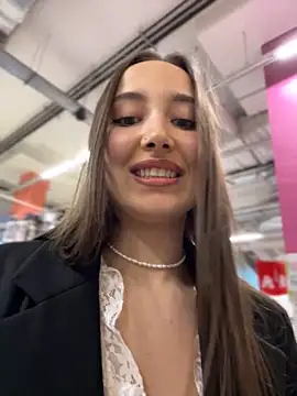 VelvetVixenI online show from March 31, 2026, 4:07 pm