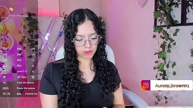 Aurora Brownn online show from November 5, 2025, 4:45 am