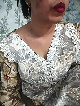 Snapshot of Haniya-143 chatting on July 3, 2026, 11:16 am Haniya-143 online show from July 3, 2026, 11:16 am