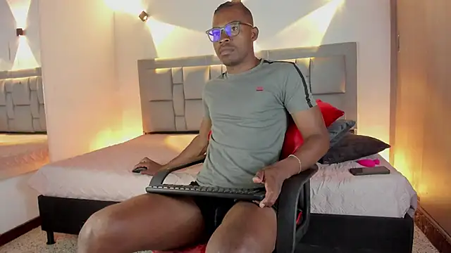 JEFFREY COTTOM online show from February 8, 2025, 3:31 pm