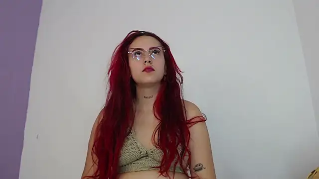 Snapshot of LatinasGoddesses_ chatting on January 24, 2025, 5:53 pm LatinasGoddesses online show from January 24, 2025, 5:53 pm