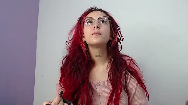 Snapshot of LatinasGoddesses_ chatting on February 21, 2025, 4:51 am LatinasGoddesses online show from February 21, 2025, 4:51 am